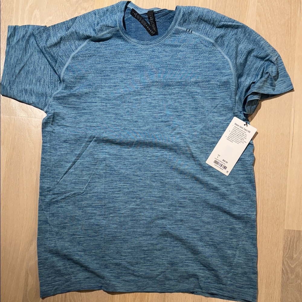 Lululemon metal vent SS